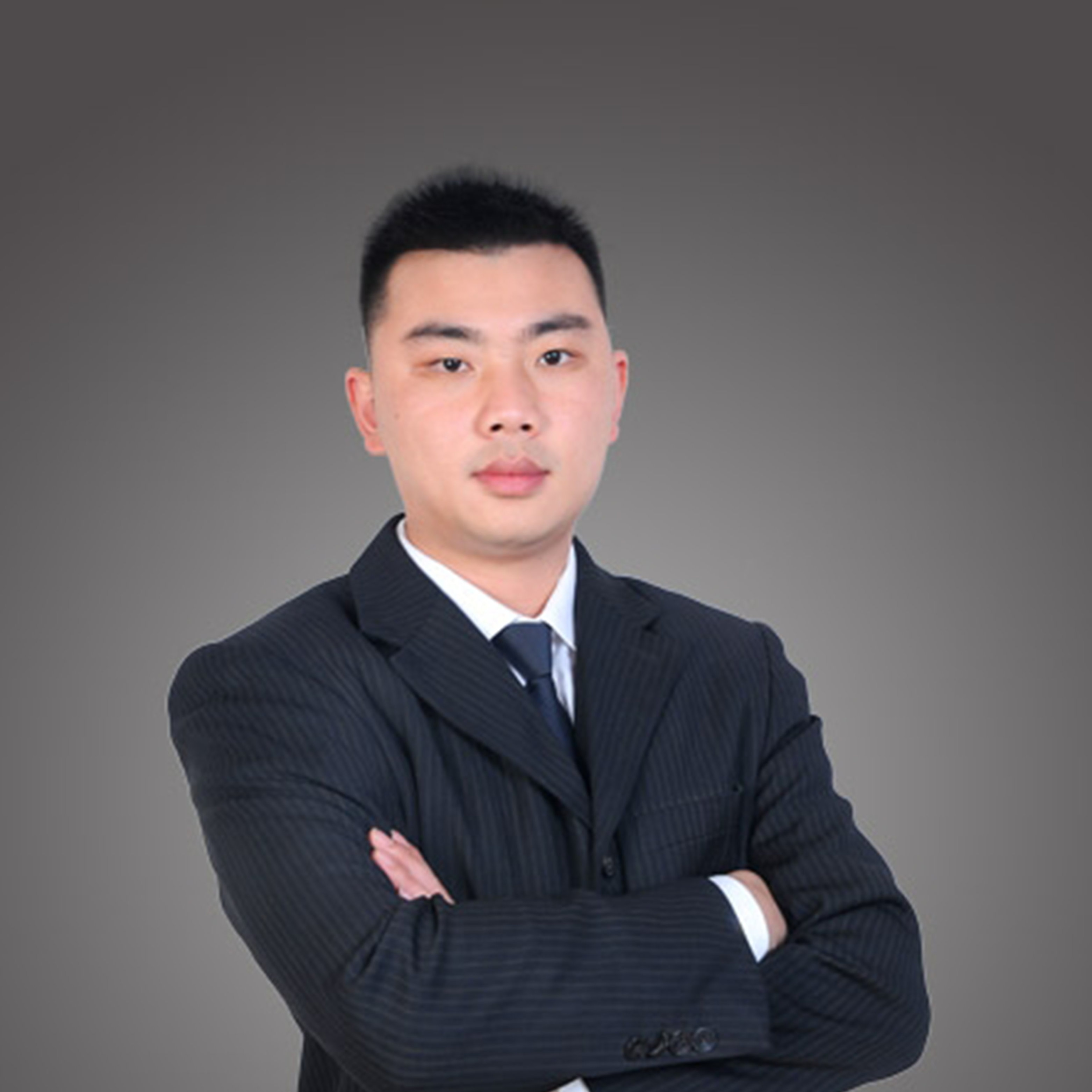 刘泉榕-<p>运营总监/COO</p>
