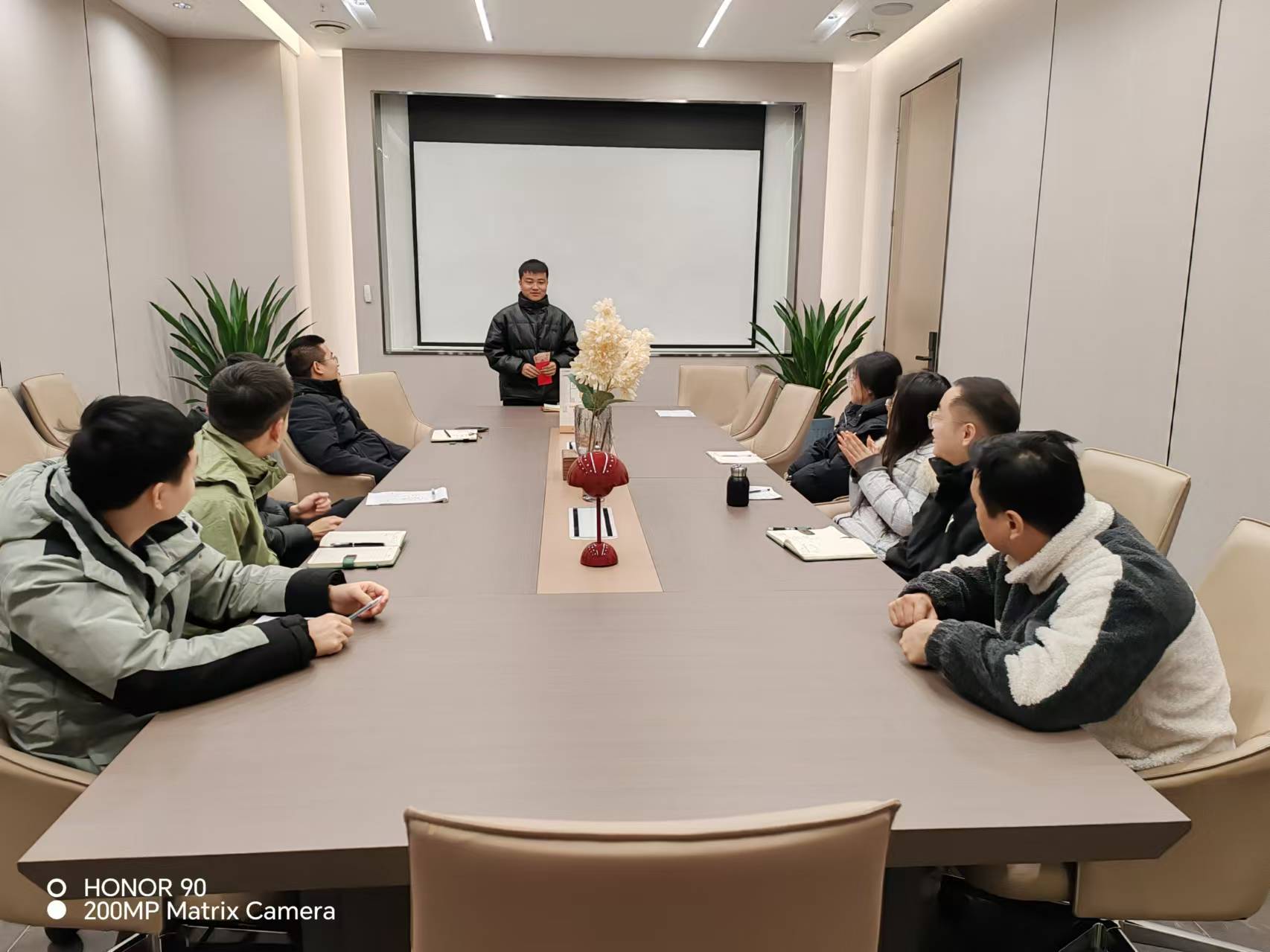 表彰 ，激发全员活力，共筑辉煌未来